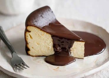 San Sebastian Cheesecake Tarifi (Çikolata Soslu)