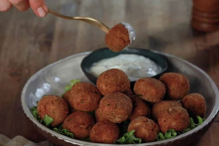 Kremalı Mantarlı Barbunya Köftesi Tarifi