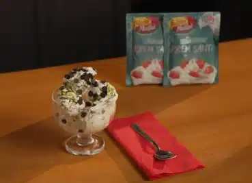 Çikolata Parçacıklı Matcha’lı Dondurma Tarifi